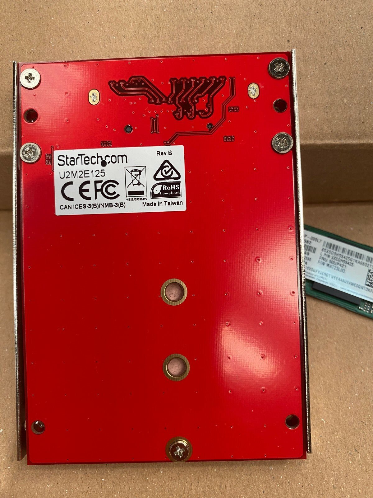 Startech.com Adaptateur PCIe M.2 U.2 SFF - 8639 + SSD 256Gb MZ - NTY2560 + VLW2560 - KLR Automation