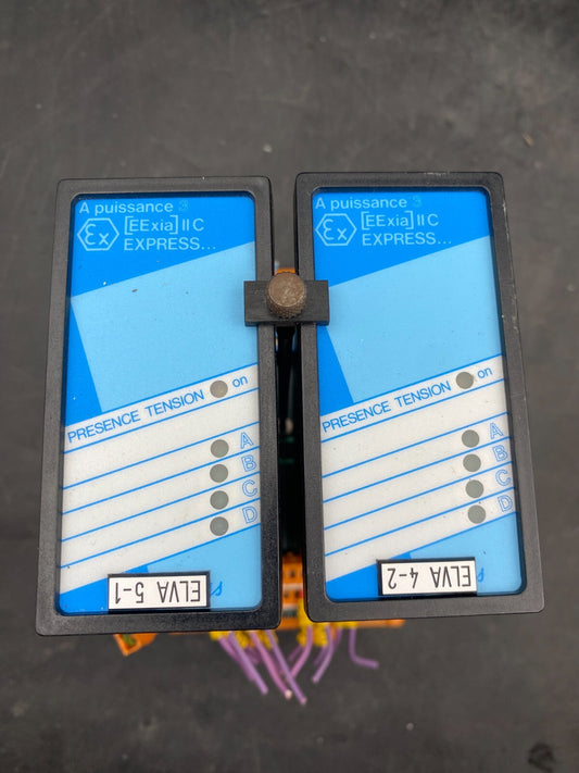 SET OF 2 A PUISSANCE 3 ELVA-20/080-A230 + BASE