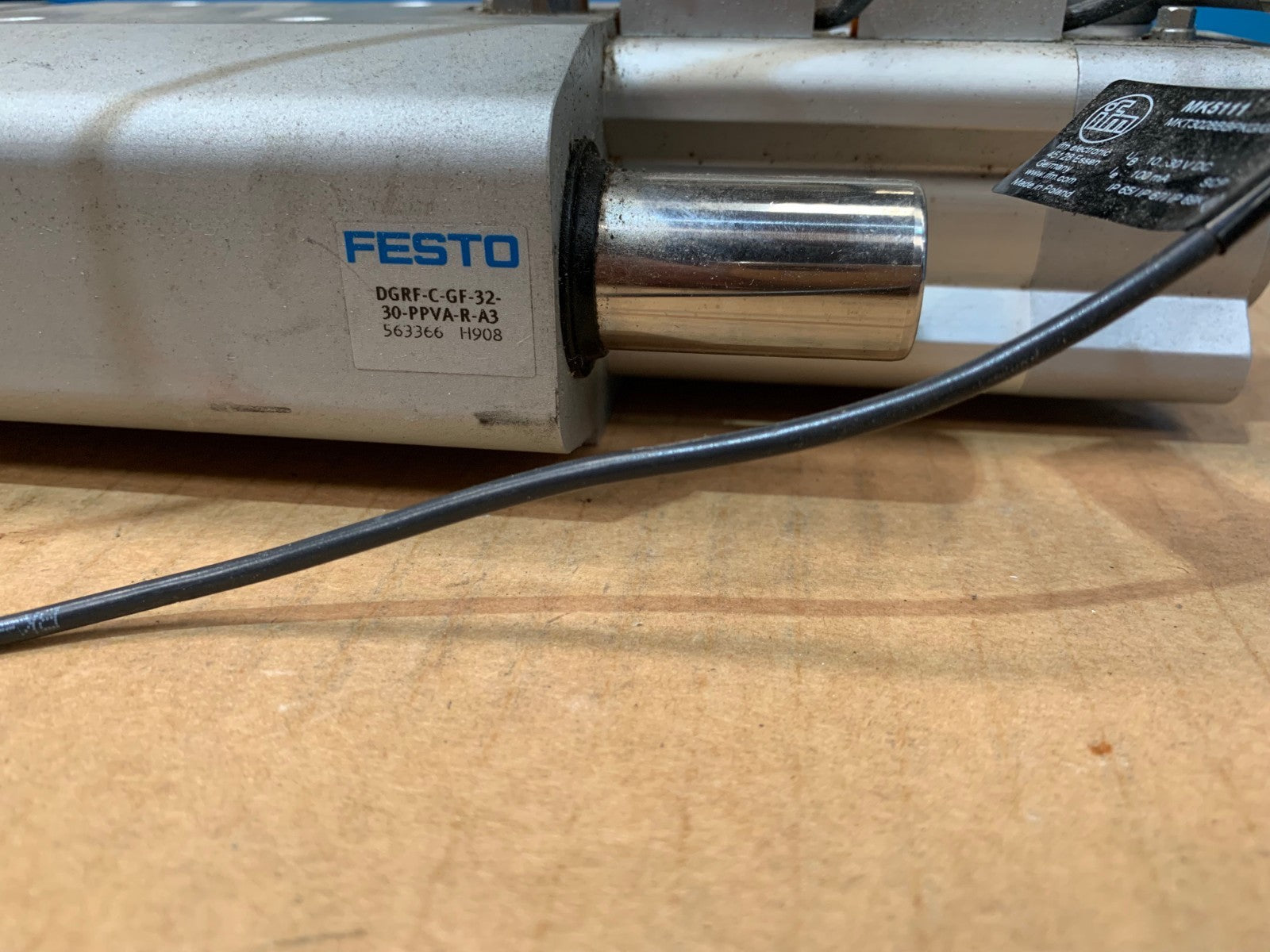 FESTO DGRF-C-GF-32-30-PPVA-R-A3 FESTO GUIDED DRIVE 563366
