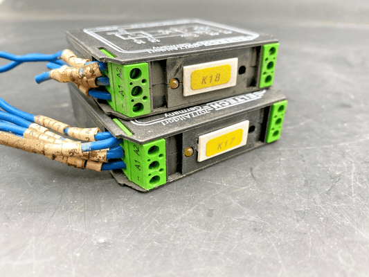 LOT OF 2 ELTECH MIDI - OM - WK - 2 - 24 SAFETY RELAY - KLR Automation