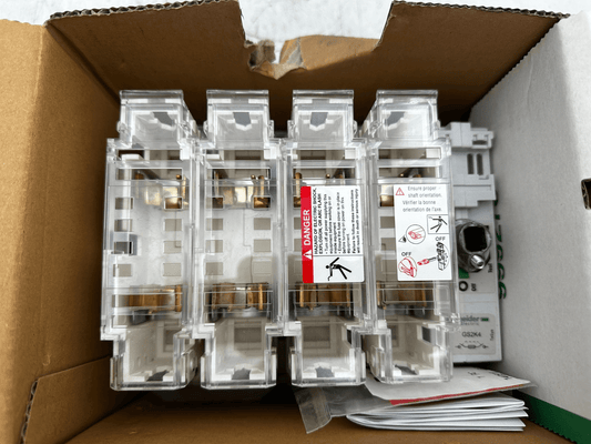 SCHNEIDER ELECTRIC GS2K4 FUSE DISCONNECT SWITCH 4x125A 22x58 + GS1AM1 - KLR Automation