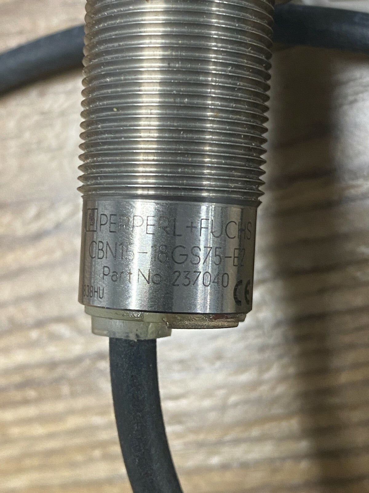 Détecteur capacitif CBN15-18GS75-E2-V1 Pepperl + Fuchs 