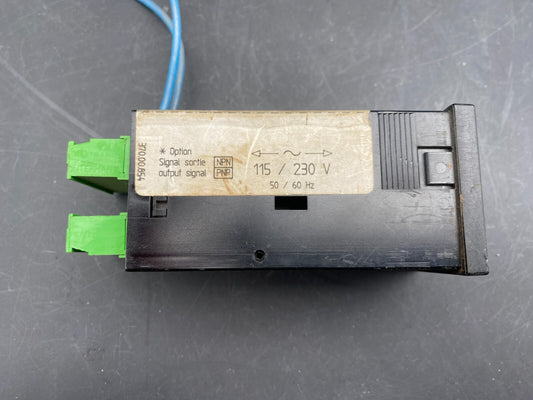 BAUMER IVO COUNTER 370.00.854 + TERMINAL BLOCKS HARTMANN