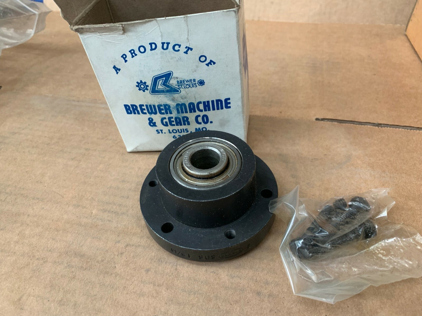 1 x BREWER MACHINE & GEAR QUICK DETACHABLE BUSHING SDS 1 5/16 BORE