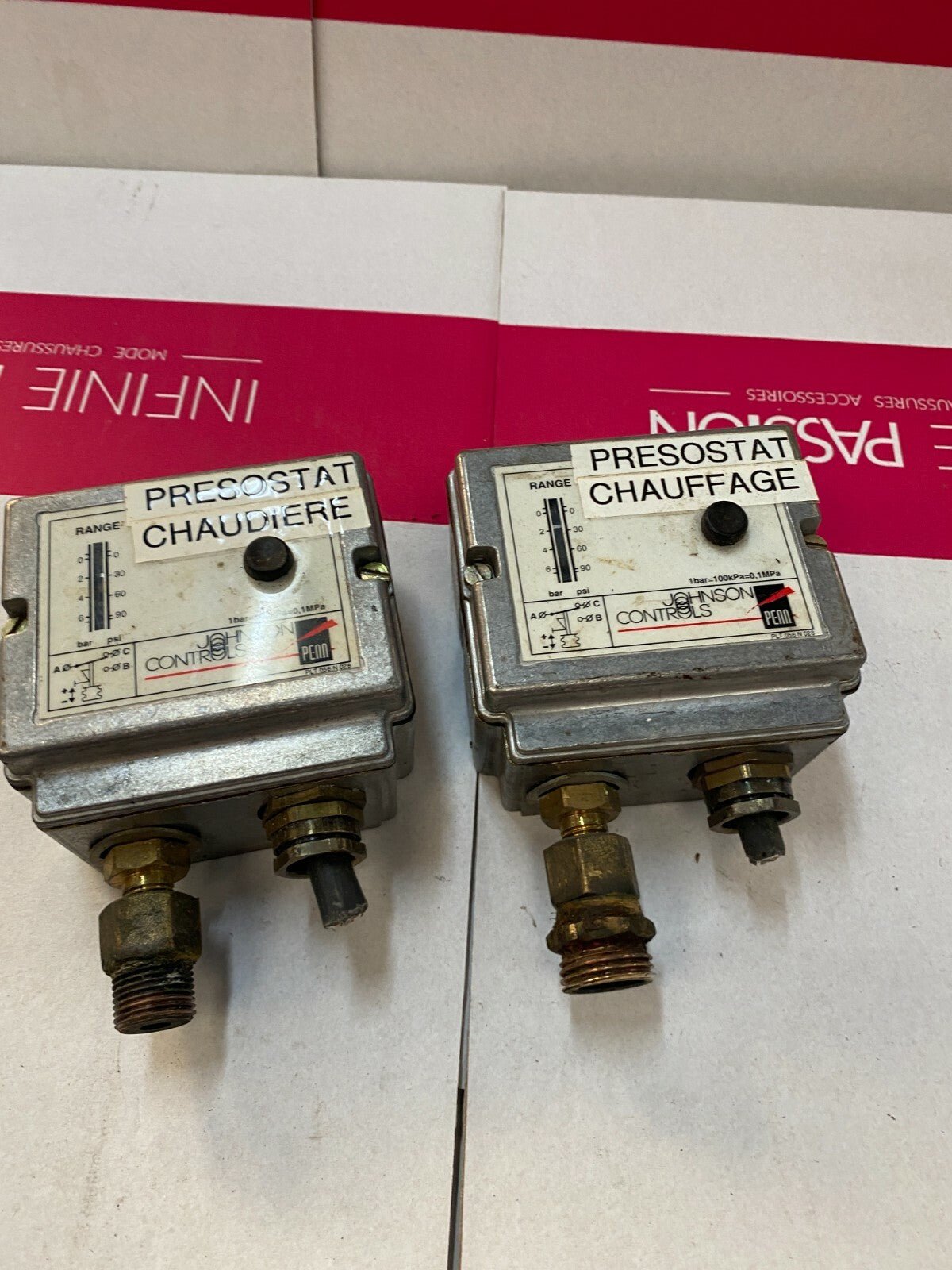 1 x PRESSOSTAT Chaudiere JOHNSON CONTROLS - KLR Automation