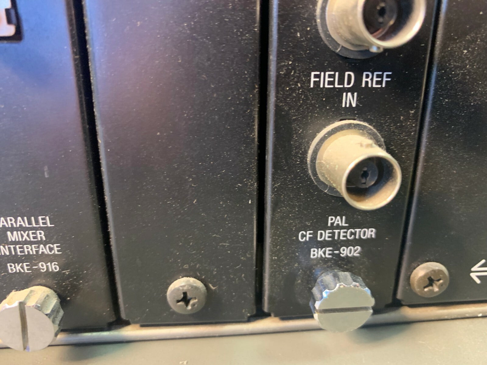 Thomson csf editing control unit TTV-3962 + BKE 902 904 912 916  Broadcast