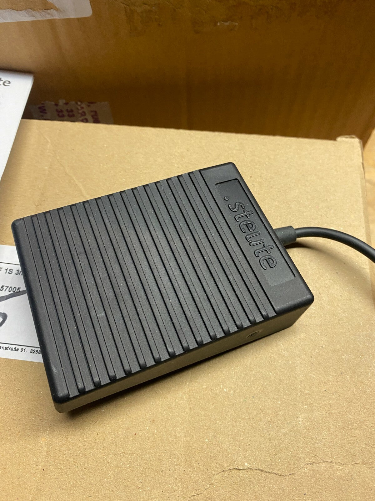 1pc x Steute KF 1S 3m UL/CSA Ref/ 88157005 Foot Switch Med - KLR Automation