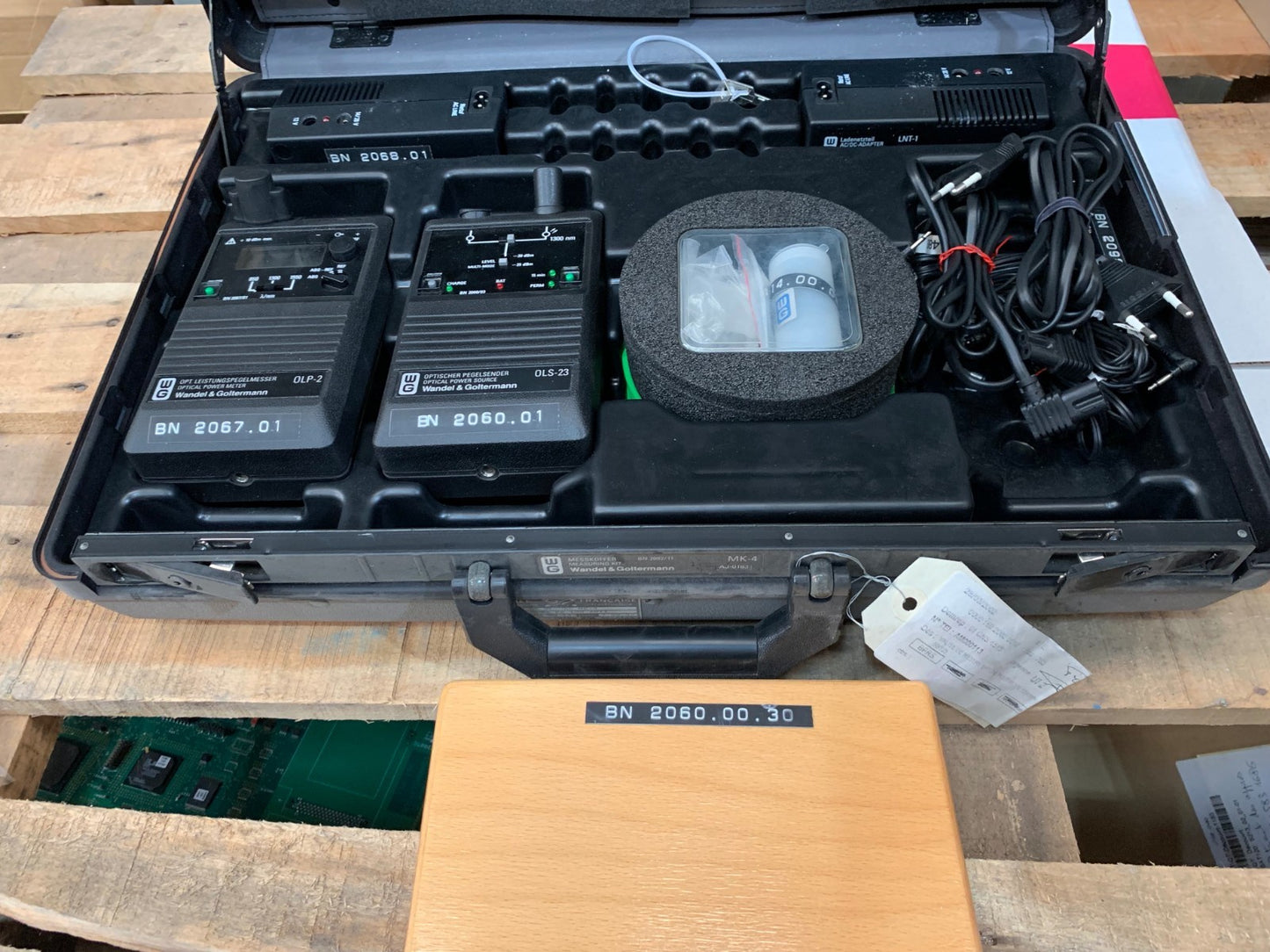  WG OLS-23 Optical Power Source meter OLP-2 + BN 2060/00.39 Bare Fiber 2092/11 *