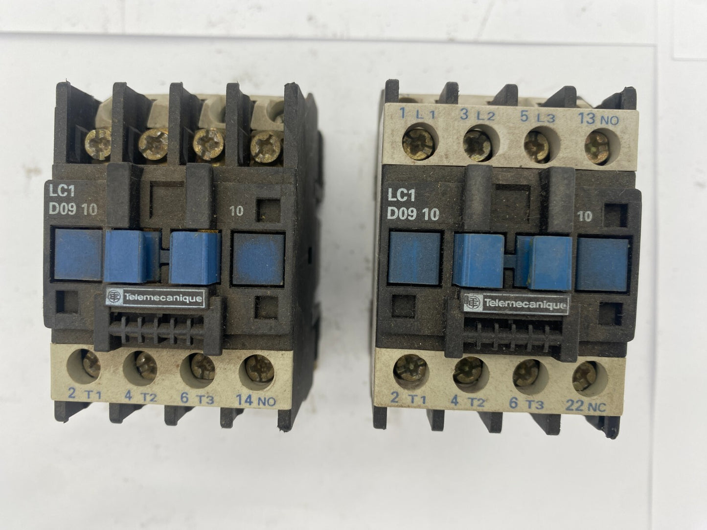 TELEMECANIQUE SQUARE D LC1 D09 10 (x2) + LC1 D12 10 (x2) + LC1 D32 CONTACTOR