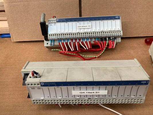  1 x .  TELEMECANIQUE ABE7 R16S210 TELEFAST RELAY