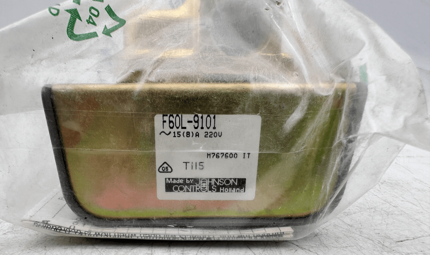 JOHNSON CONTROLS F60L - 9101 15A 220V M767600 LIQUID FLOW SWITCH - KLR Automation