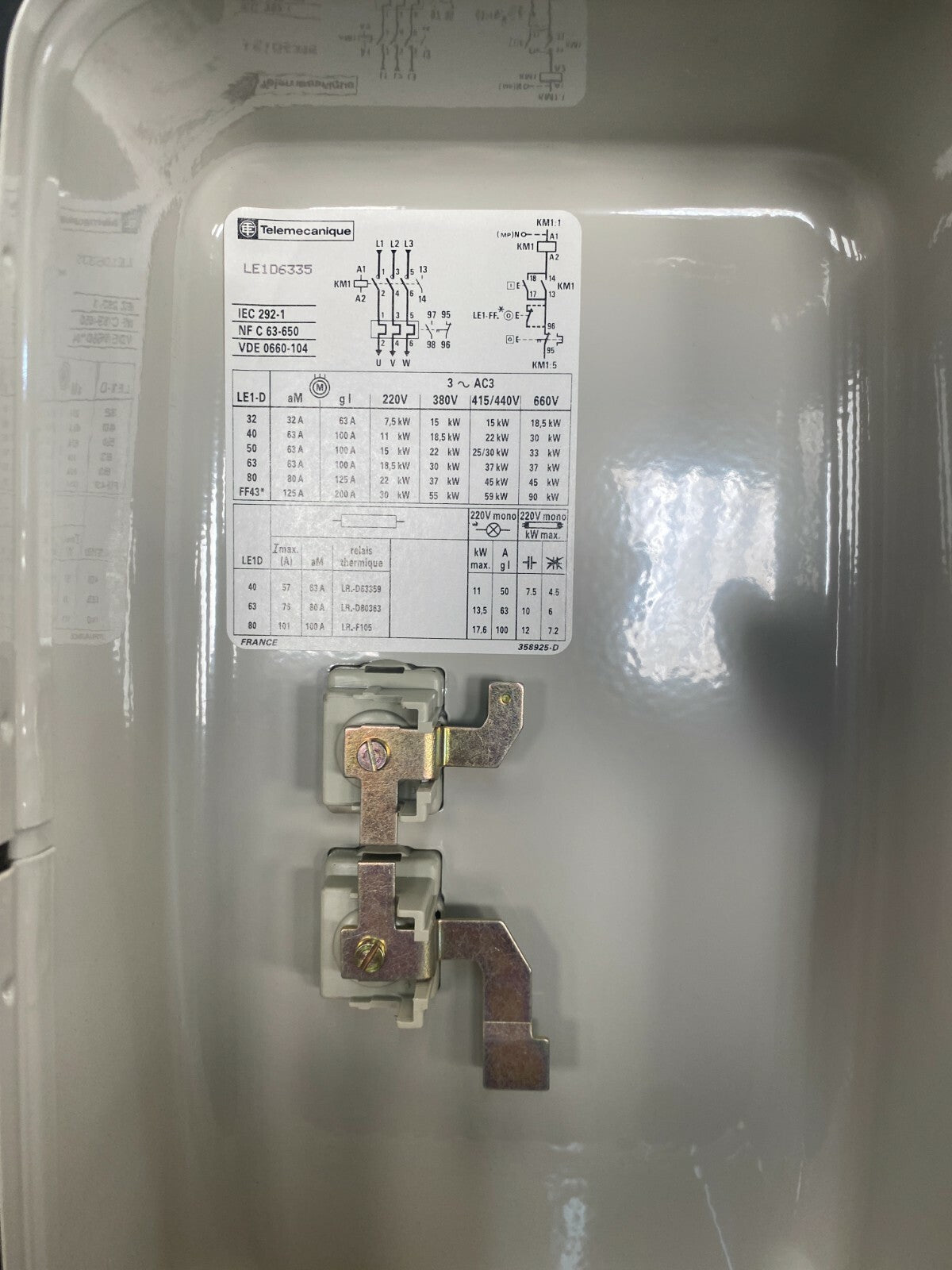 1pc x TeleMecanique  LE1D6335  11706 Enclosed Starter LE1-D 40.50.63