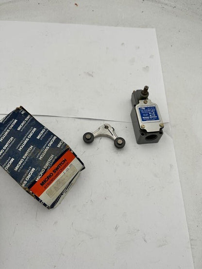 1pc x MICRO SWITCH PRECISION SNAP SWITCH « L126 » 6LS2 - L 8906 10A - 125 250/480 VA - KLR Automation