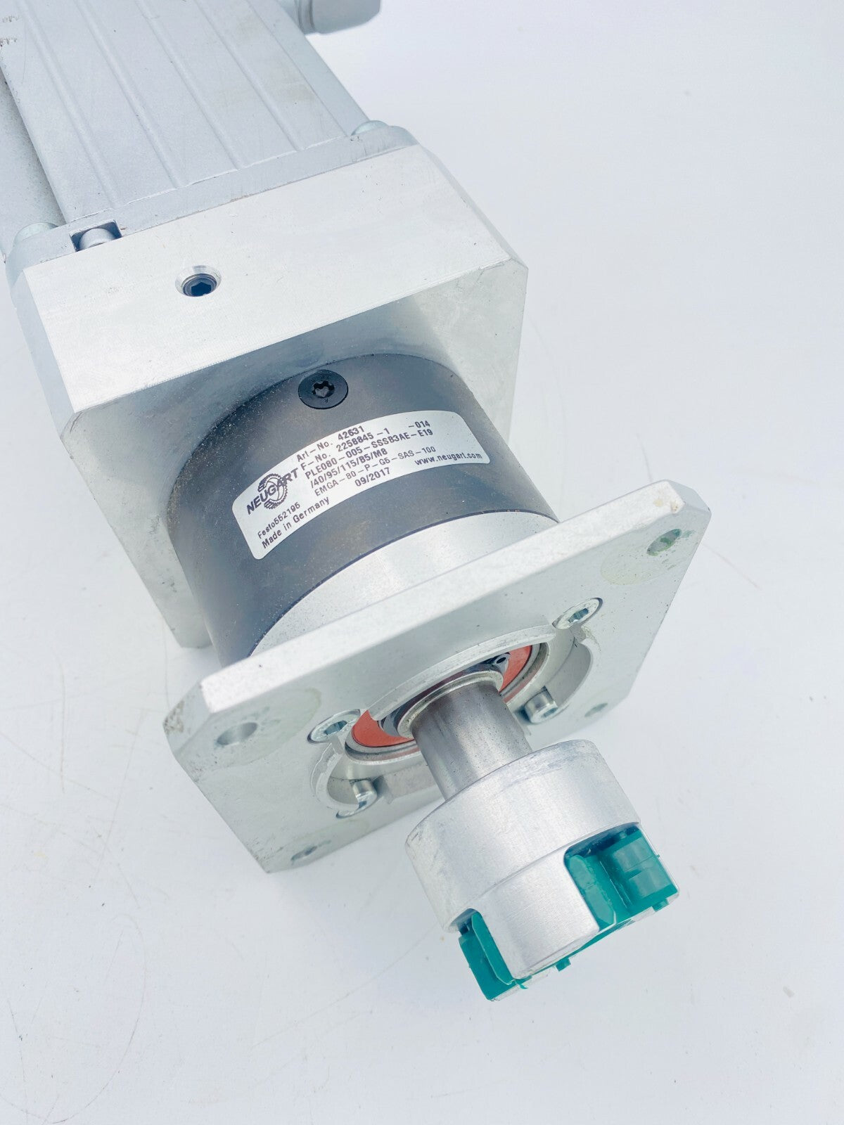 FESTO Servomoteur EMMS-AS-100-S-HS-RS 550122 + Neugart 42631