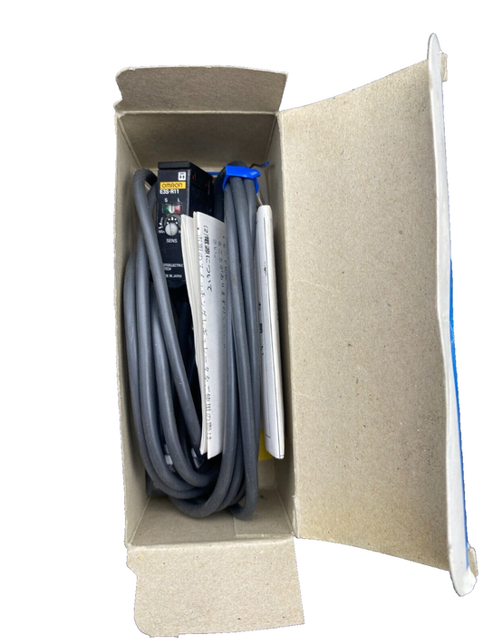 OMRON E3S-R11 10 TO 30 VDC 2m PHOTOELECTRIC SENSOR x1pc