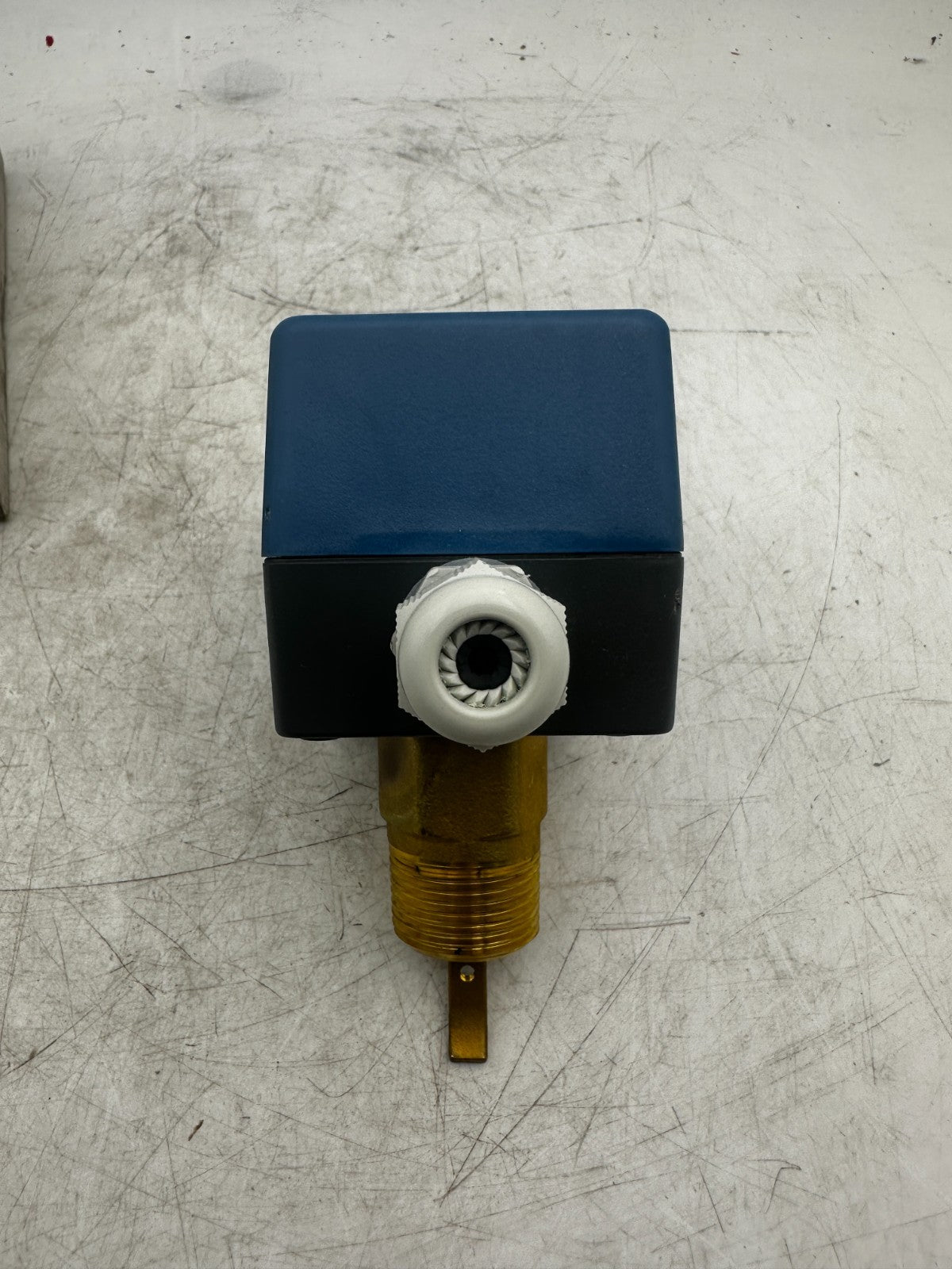 SIKA VH780J411LS10110 FLOW SWITCH - KLR Automation