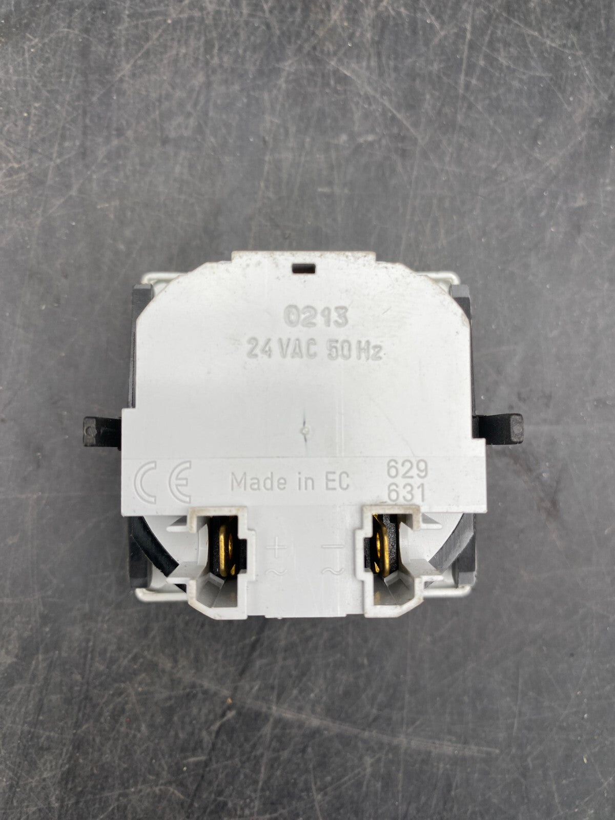LOT DE 3 SOCOMEC 192Q5001 COMPTEUR HORAIRE 24VAC 50Hz