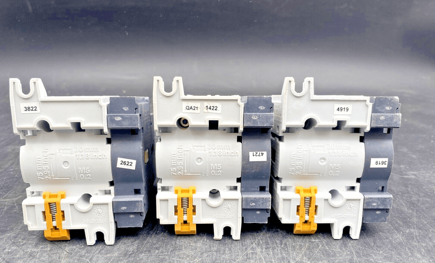 LOT DE 3 SOCOMEC INTERRUPTEUR SECTIONNEUR SIRCO 3P 20A 22003001+ 22001003 - KLR Automation