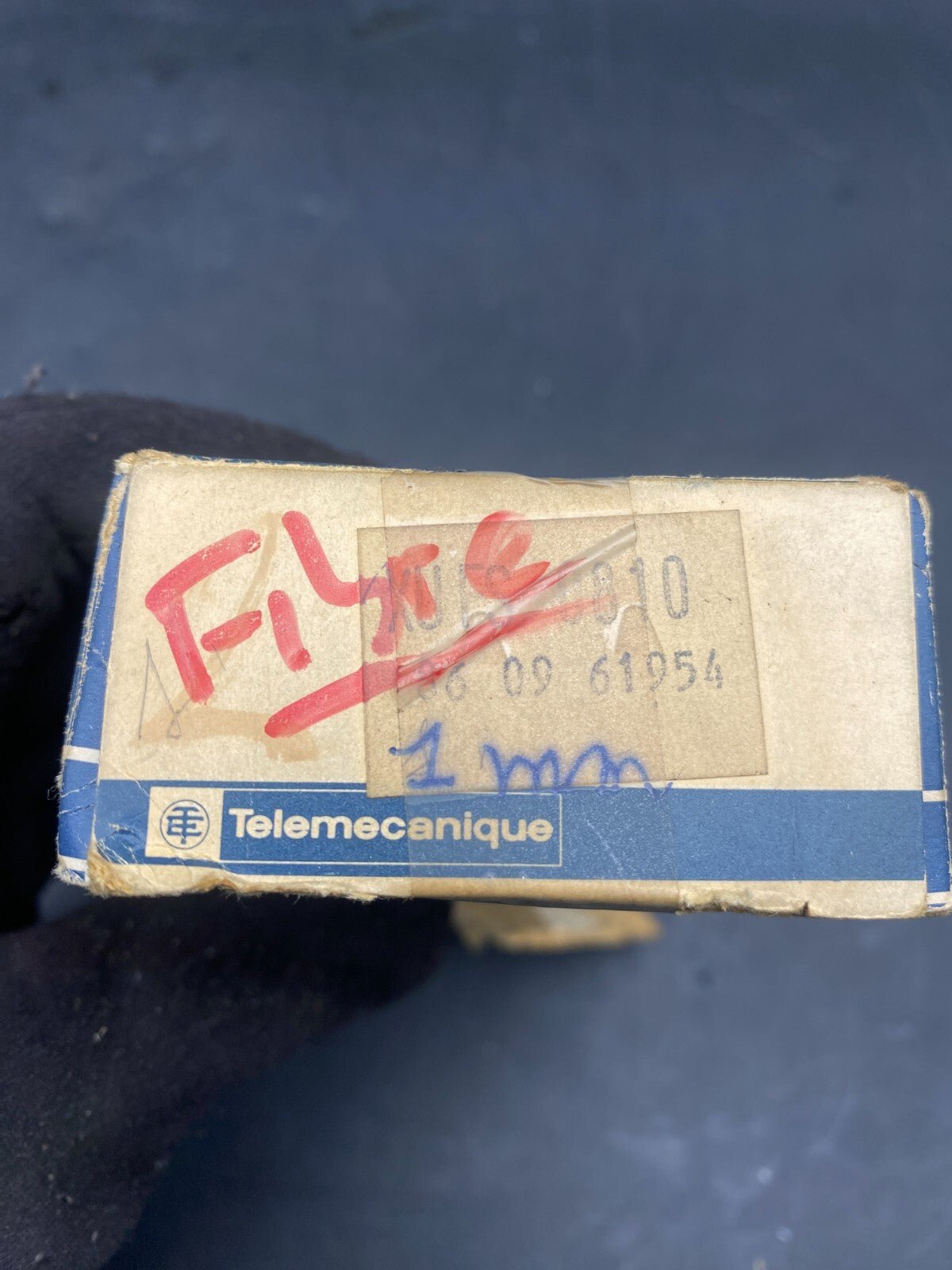 TELEMECANIQUE XU FS 0810 LIGHT GUIDE PAIR OVP - KLR Automation