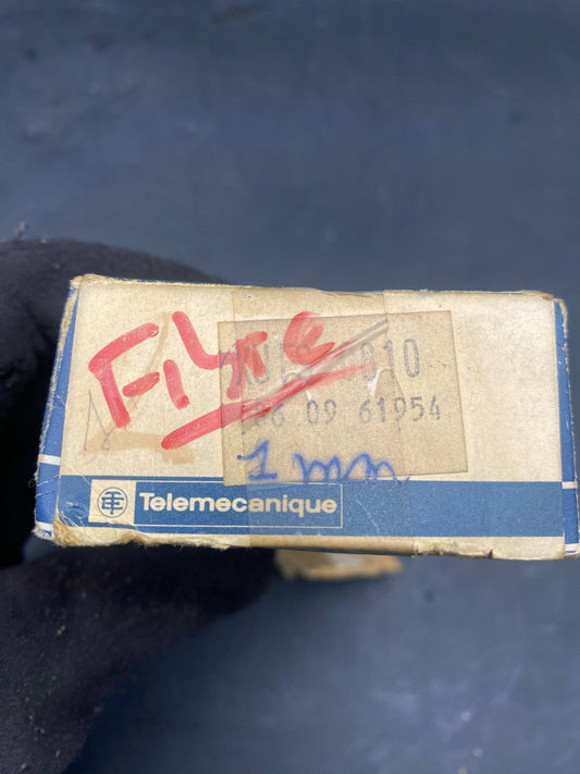 TELEMECANIQUE XU FS 0810 LIGHT GUIDE PAIR OVP - KLR Automation