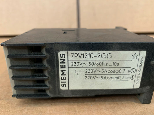 SIEMENS 7PV1210-2GG ( TIME DELAY RELAY 0-10SEC 220V 5A 50/60HZ )