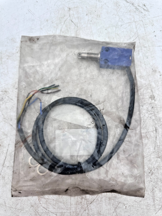 TELEMECANIQUE OSISWITCH XCMD21F2L1 INTERRUPTEUR DE POSITION