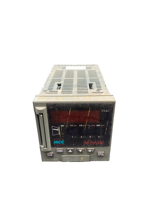 MCC SESAME S IO 3000 A0 H0 PXX REGULATEUR DE TEMPERATURE