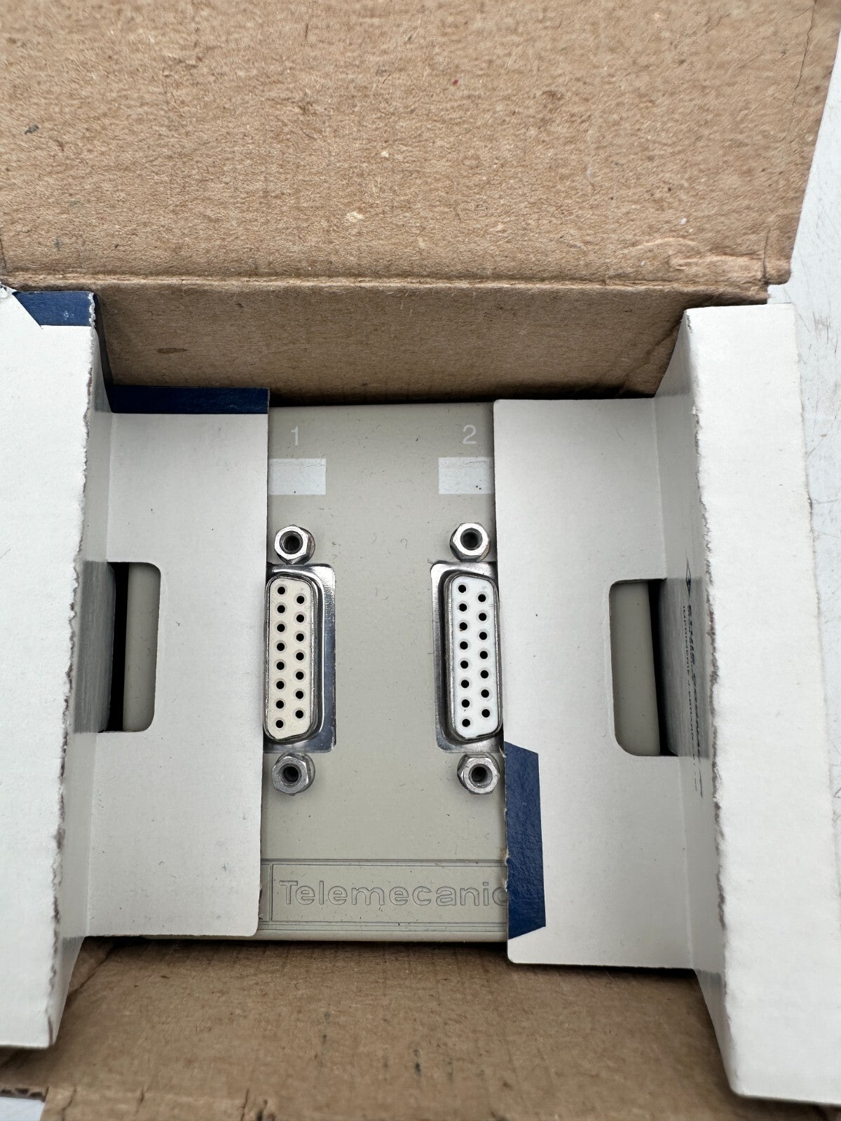TELEMECANIQUE TSXSCA62 PRISE 2 VOIES UNI - TELWAY - KLR Automation