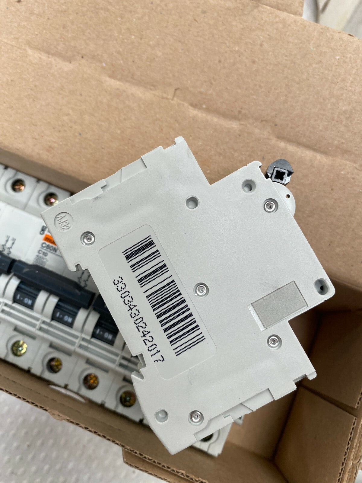 6 pc x Merlin Gerin Schneider multi 9 24201 C60N 2P C 10A 