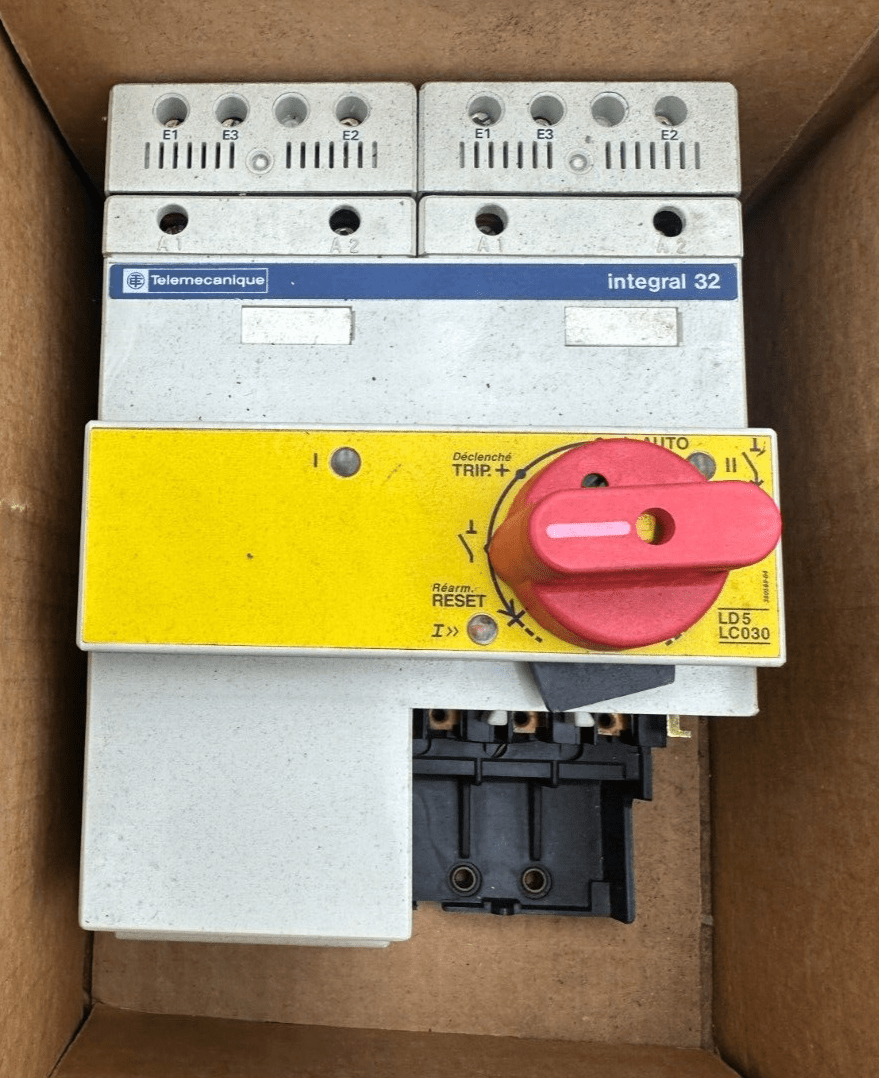 TELEMECANIQUE LD5 LC030BD CONTACTEUR DISJONCTEUR INVERSEUR INTEGRAL 32 017674 - KLR Automation