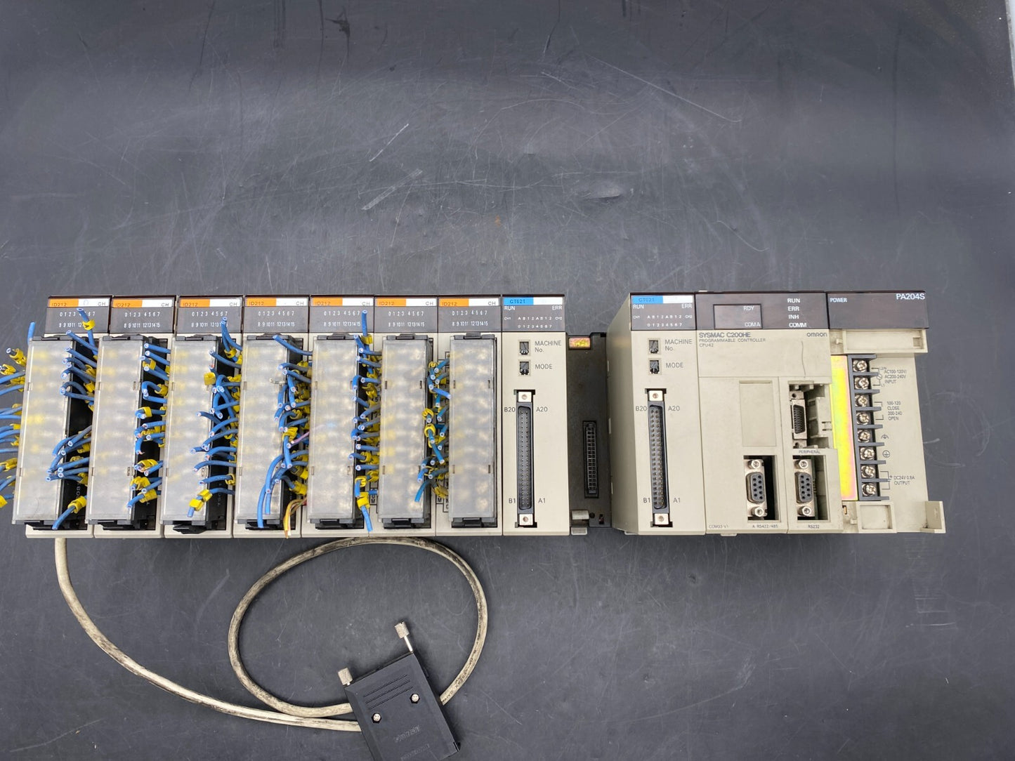 OMRON SYSMAC C200HE-CPU42 PROGRAMMABLE CONTROLLER+ PA 204S + 2x CT021 + 7x ID212
