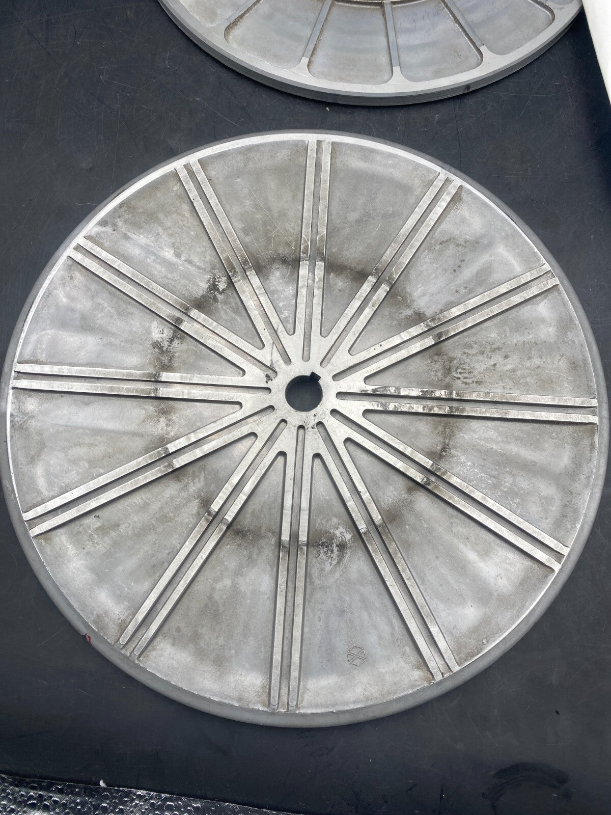 ROD DISC RADIAL TRACK QUALITY WHEEL R00 - 154122 - KLR Automation