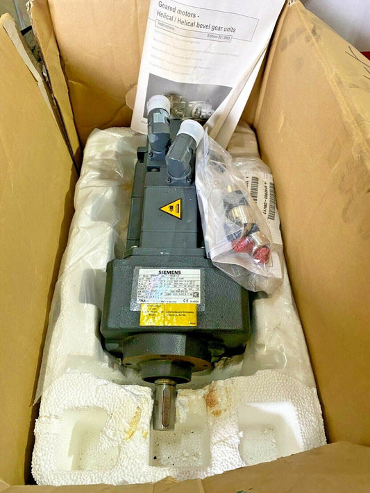 Siemens 1FK7042 - 5AF71 - 1EU5 - Z 1FK70425AF711EU5Z AC synchronous servo gear motor - KLR Automation