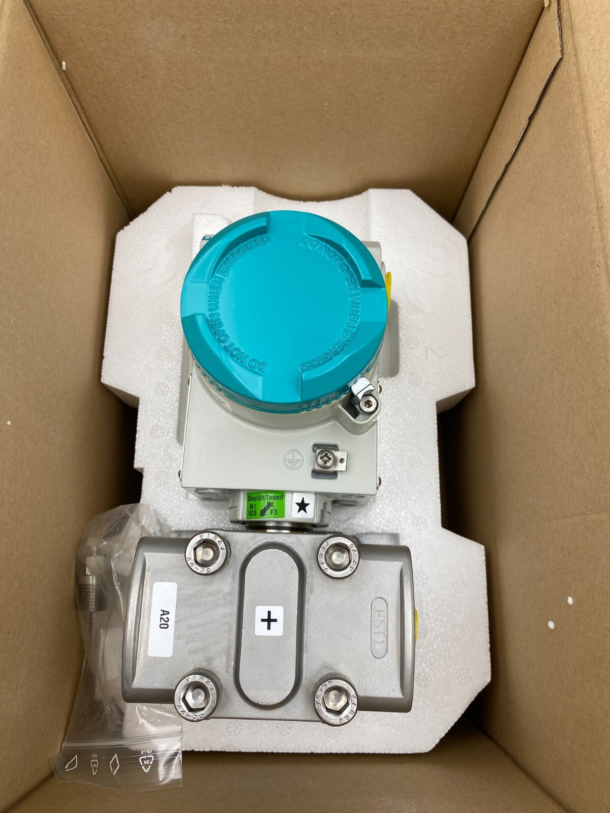SIEMENS SITRANS P DSIII DIFFERENTIAL PRESSURE 7MF44331DE021PC1-Z 7MF4433