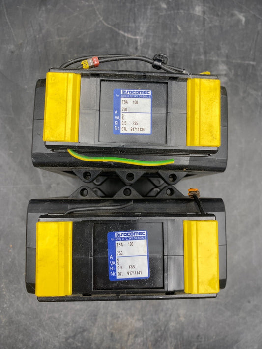 LOT DE 2 SOCOMEC TBA100 750/5 CLASSE 0.5 5VA 192T8075 + TBA100 1000/5 192T8090 - KLR Automation