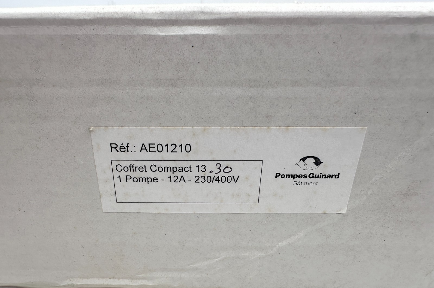 POMPES GUINARD AE01210 VIGILEC COFFRET COMPACT 13.30 1 POMPE 12A 230/400V