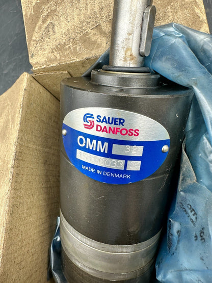 Danfoss Hydraulic Motor Model OMM - 32 ORIGINAL PARTS OLD STOCK - KLR Automation