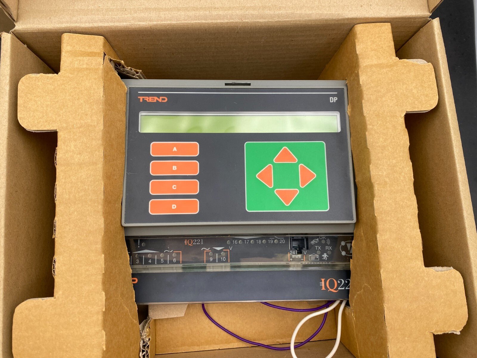 1pc x TREND IQ221/UNB/FRA/230V CONTROLLER - KLR Automation