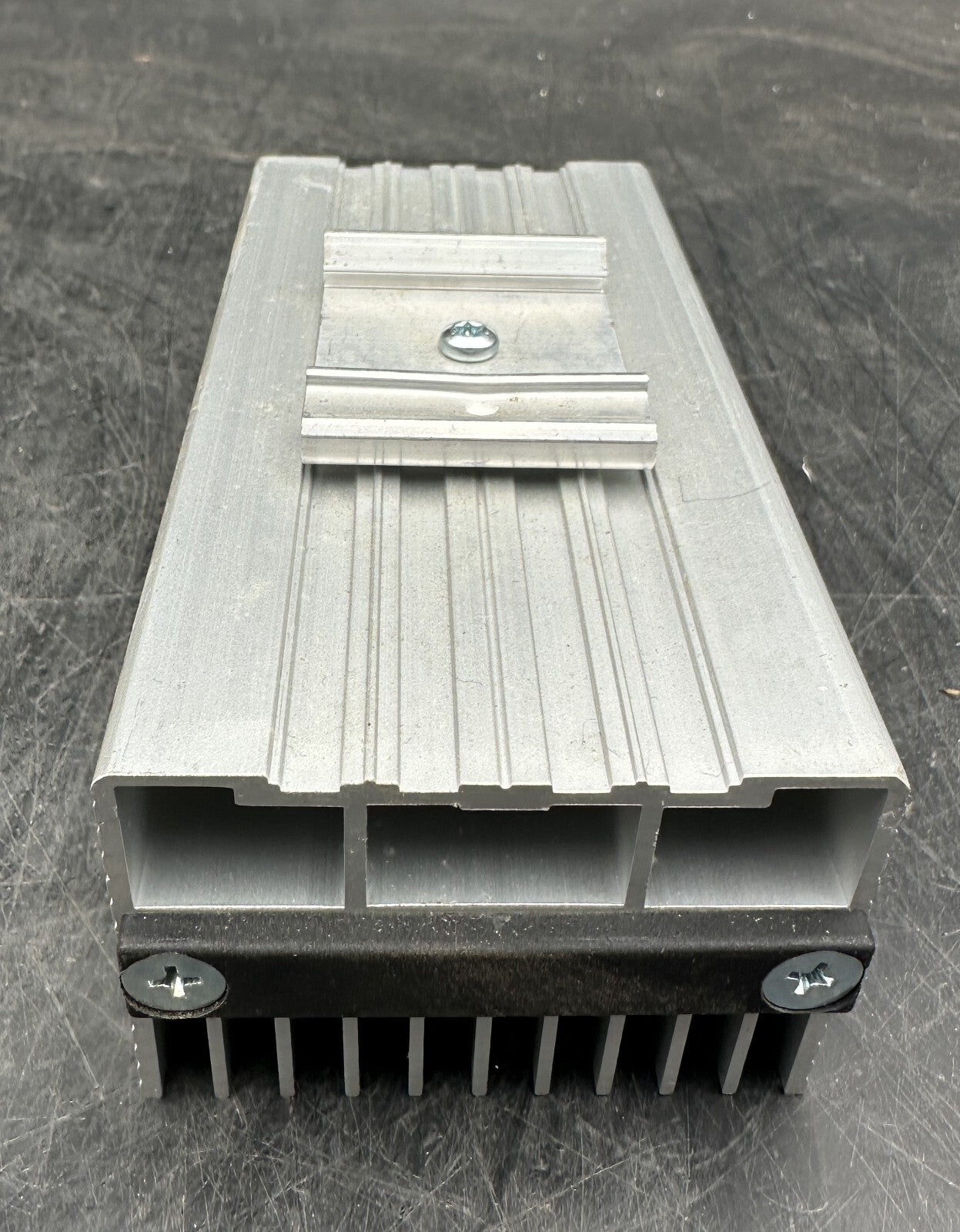SCHNEIDER ELECTRIC NSYCR100WU2 RESISTANCE CHAUFFANTE 100W - KLR Automation