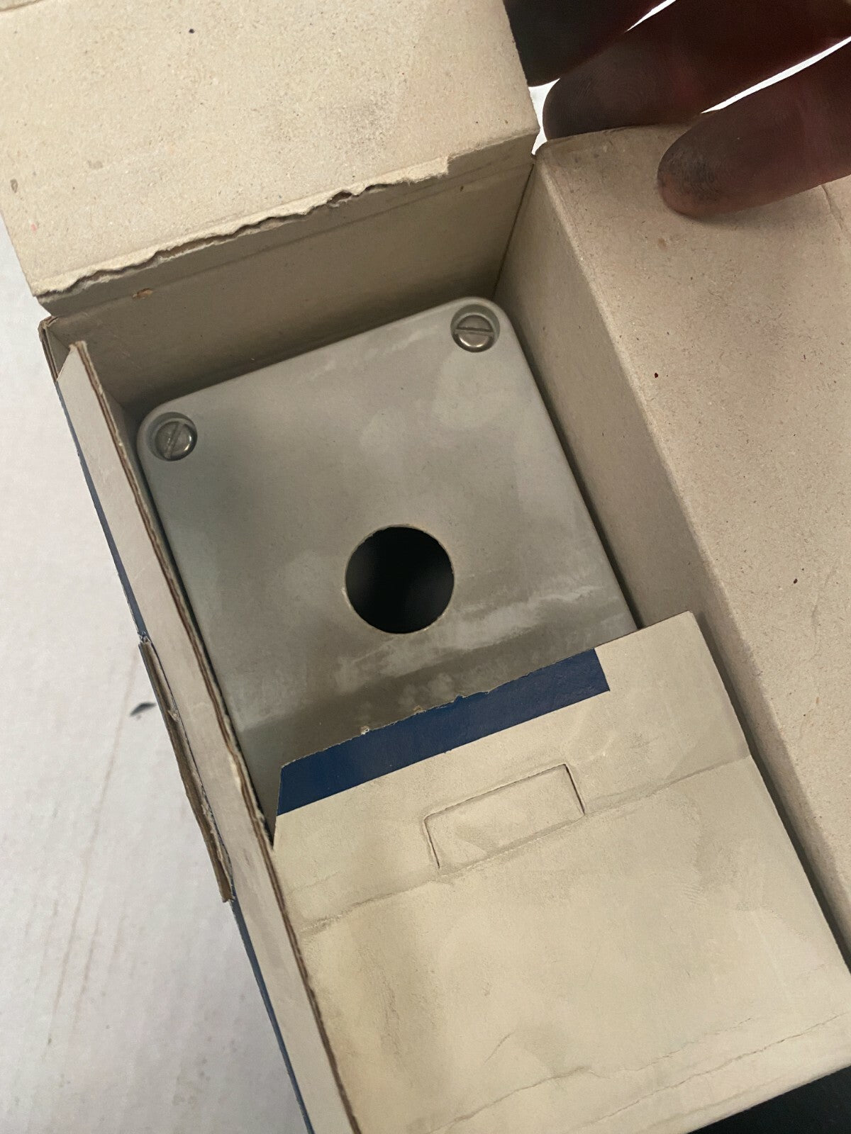  Telemecanique schneider Harmony XAPA - boîte à boutons vide XAP-A1120