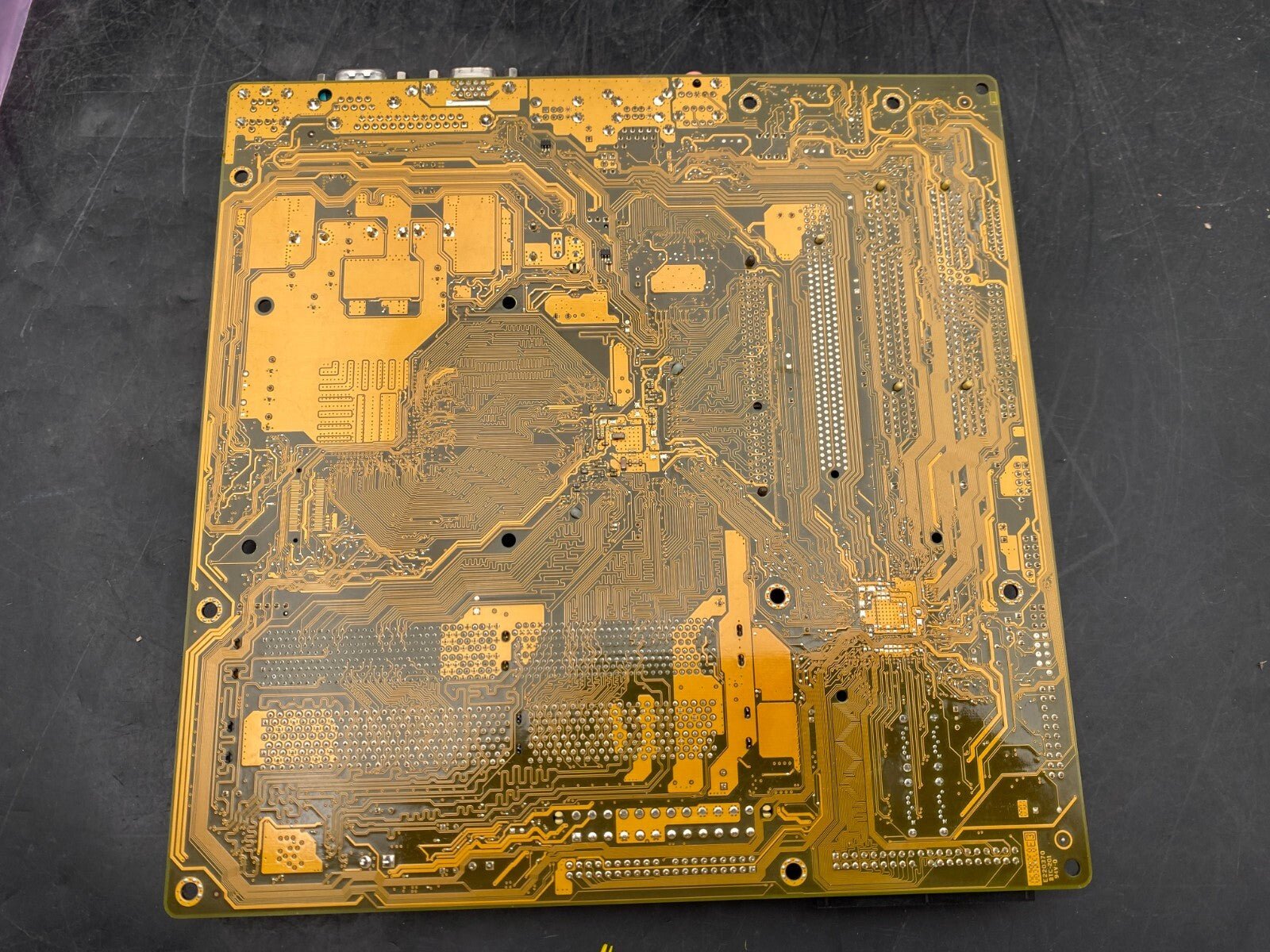 ASUS P5VD2 - VM REV 1.00G CARTE MERE x1pc - KLR Automation