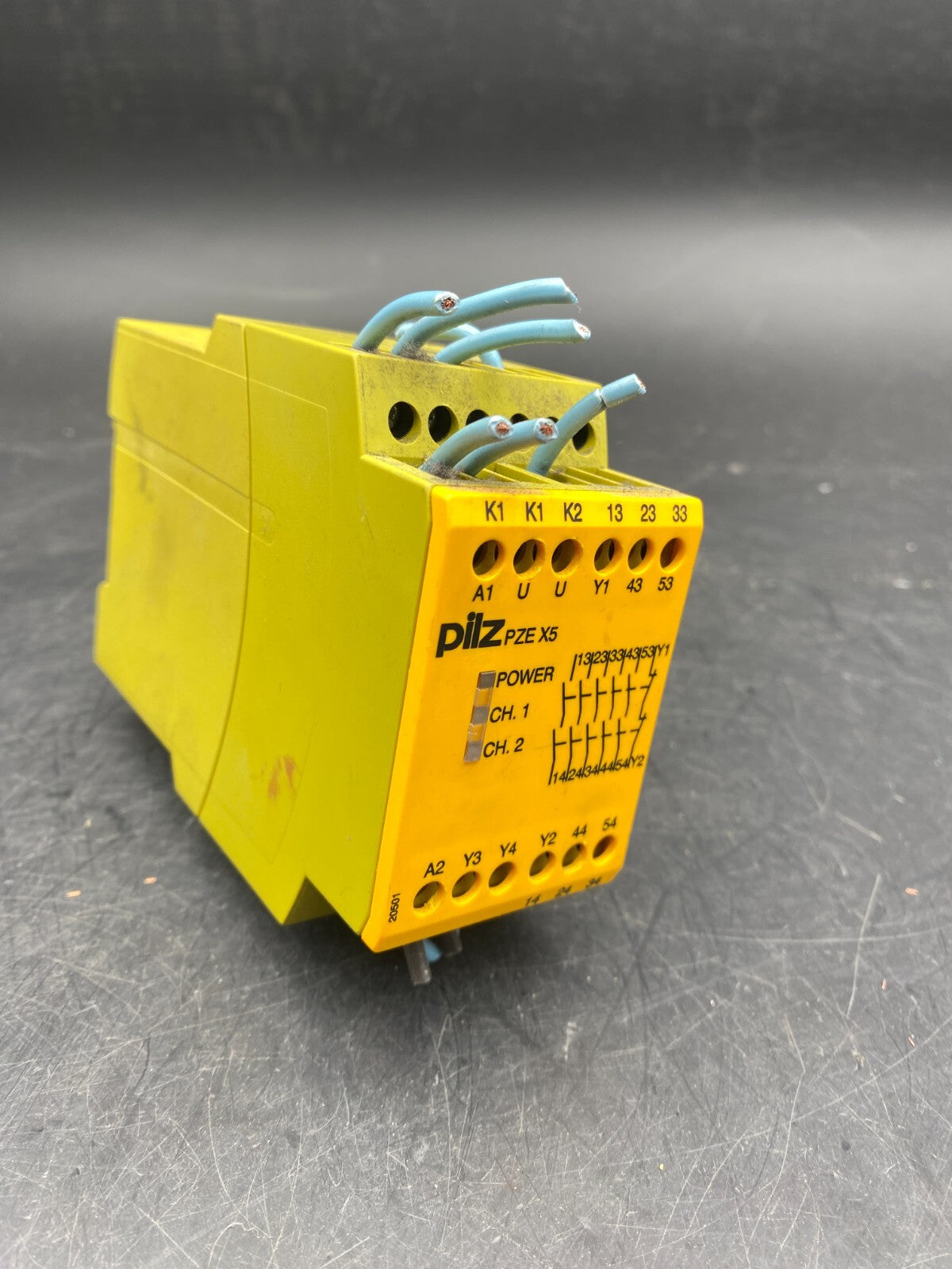 PILZ PZE X5 24VDC 5N/O 20501 SAFETY RELAY