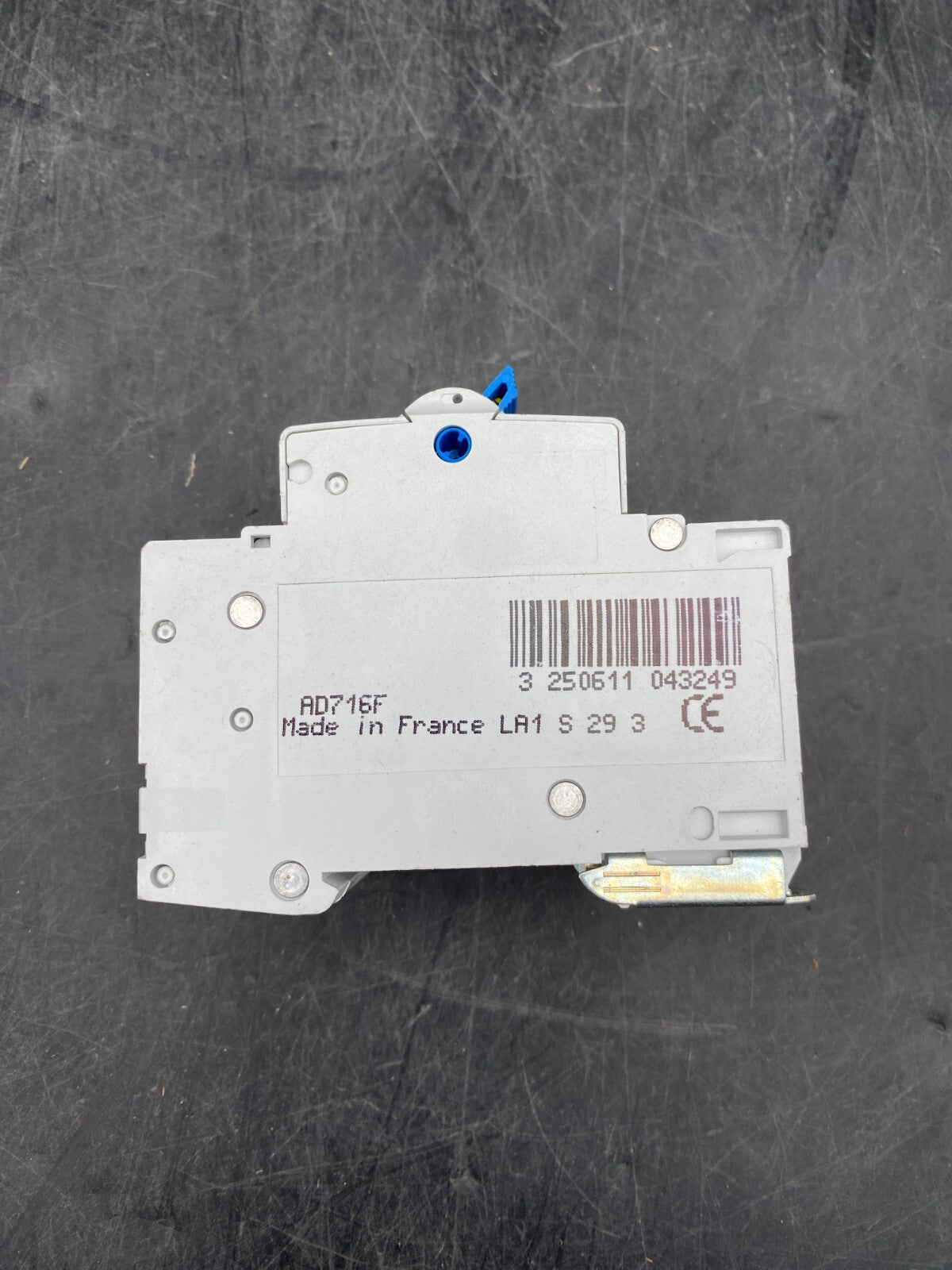 HAGER AD716F C16 0.03A 230V