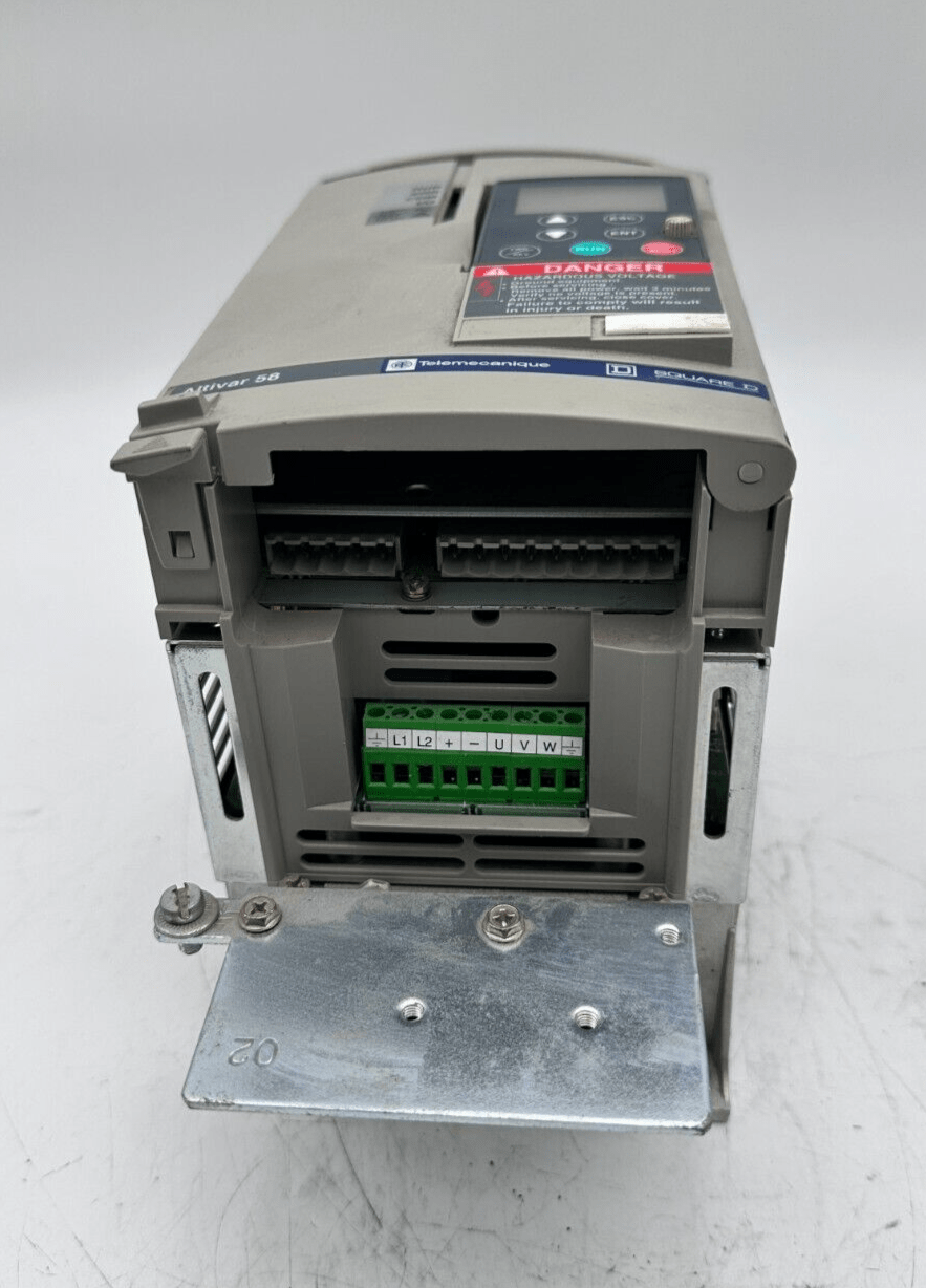 TELEMECANIQUE ATV58HU18M2 ALTIVAR 58 0.75kW 1HP VARIATEUR DE FREQUENCE - KLR Automation