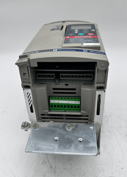 TELEMECANIQUE ATV58HU18M2 ALTIVAR 58 0.75kW 1HP VARIATEUR DE FREQUENCE - KLR Automation