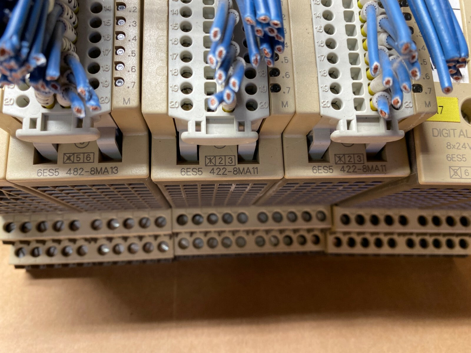 Siemens Simatic 6ES5 521-8MA22 + 482-8MA13 + 422-8MA11 + 441-8MA11 + 375-1LA21