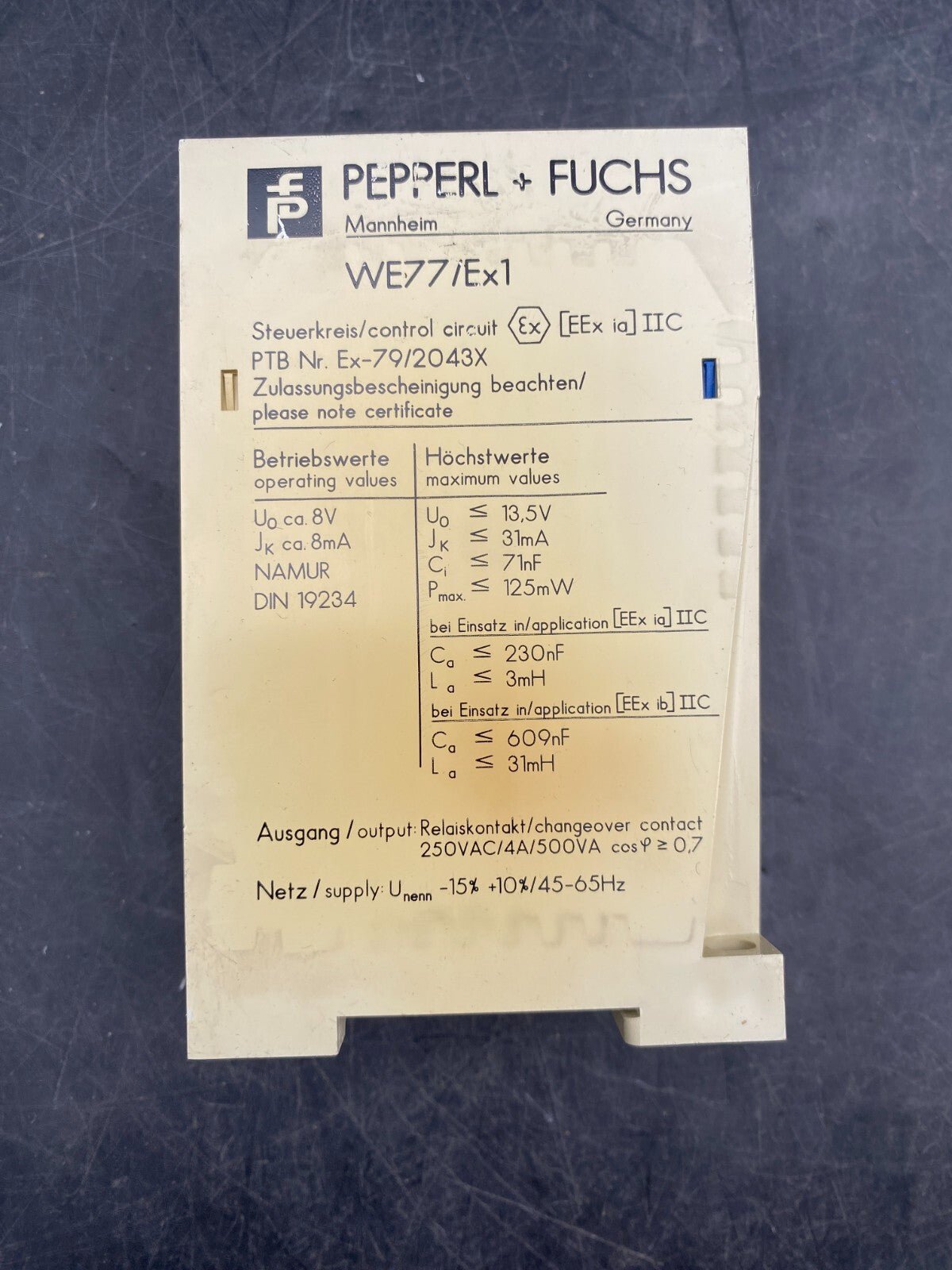 LOT OF 2 PEPPER FUCHS WE77/EX1 SWITCH AMPLIFIER - KLR Automation