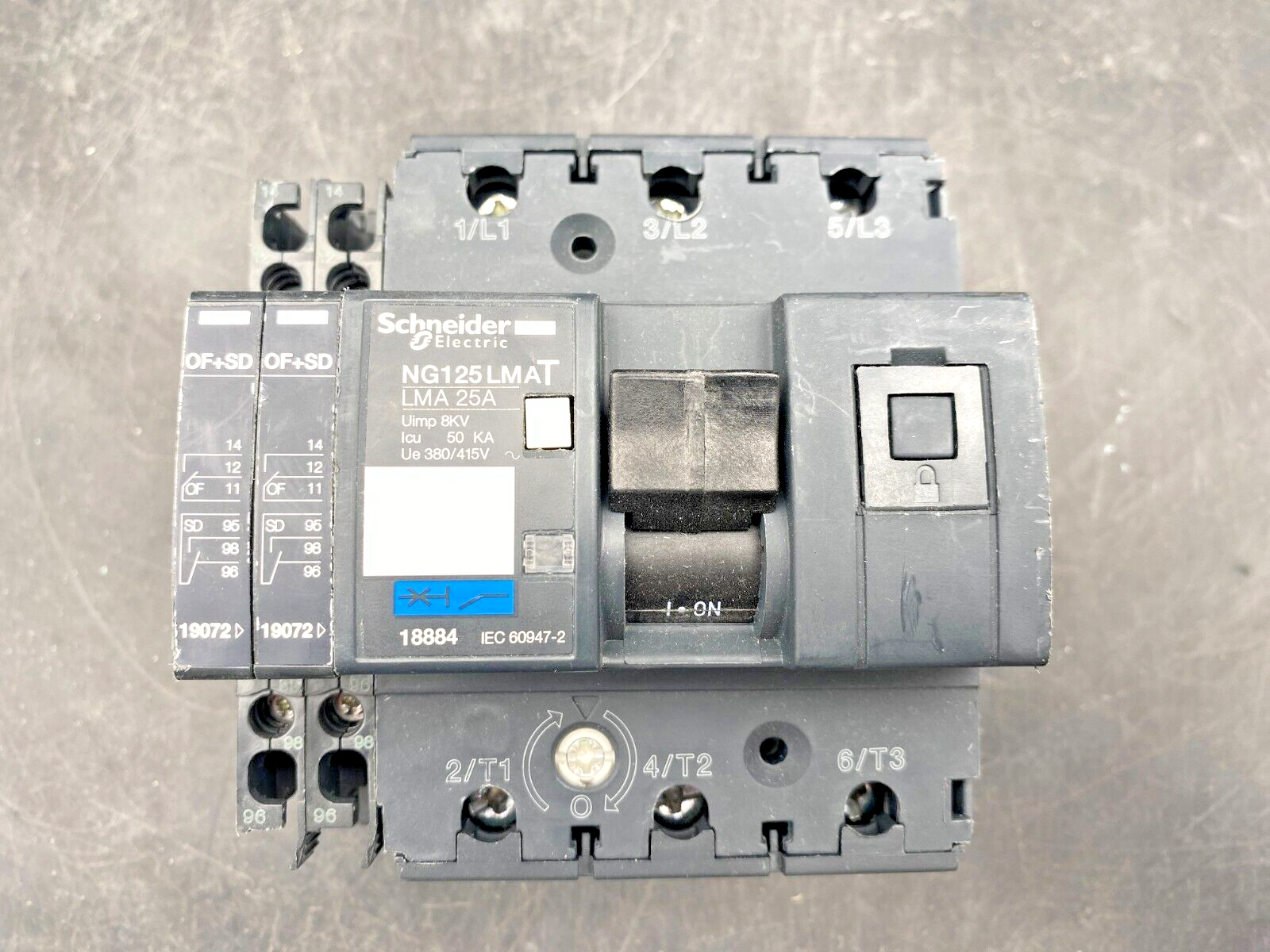 SCHNEIDER ELECTRIC ACTI9 NG125LMA 25A 3P3D DECLENCHEUR MAG 18884 + 2 x 19072
