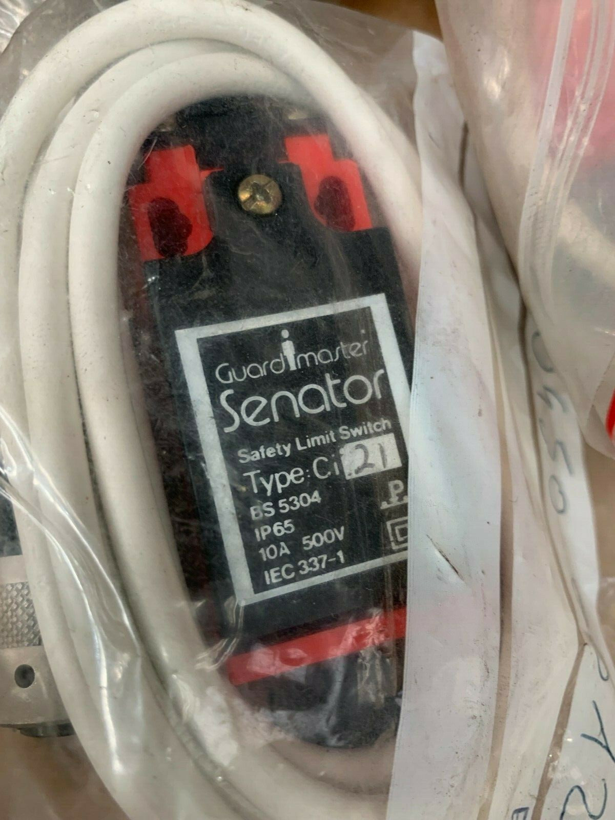3 x  Allen Bradley GuardMaster Senator Safety Limit Switch CI21