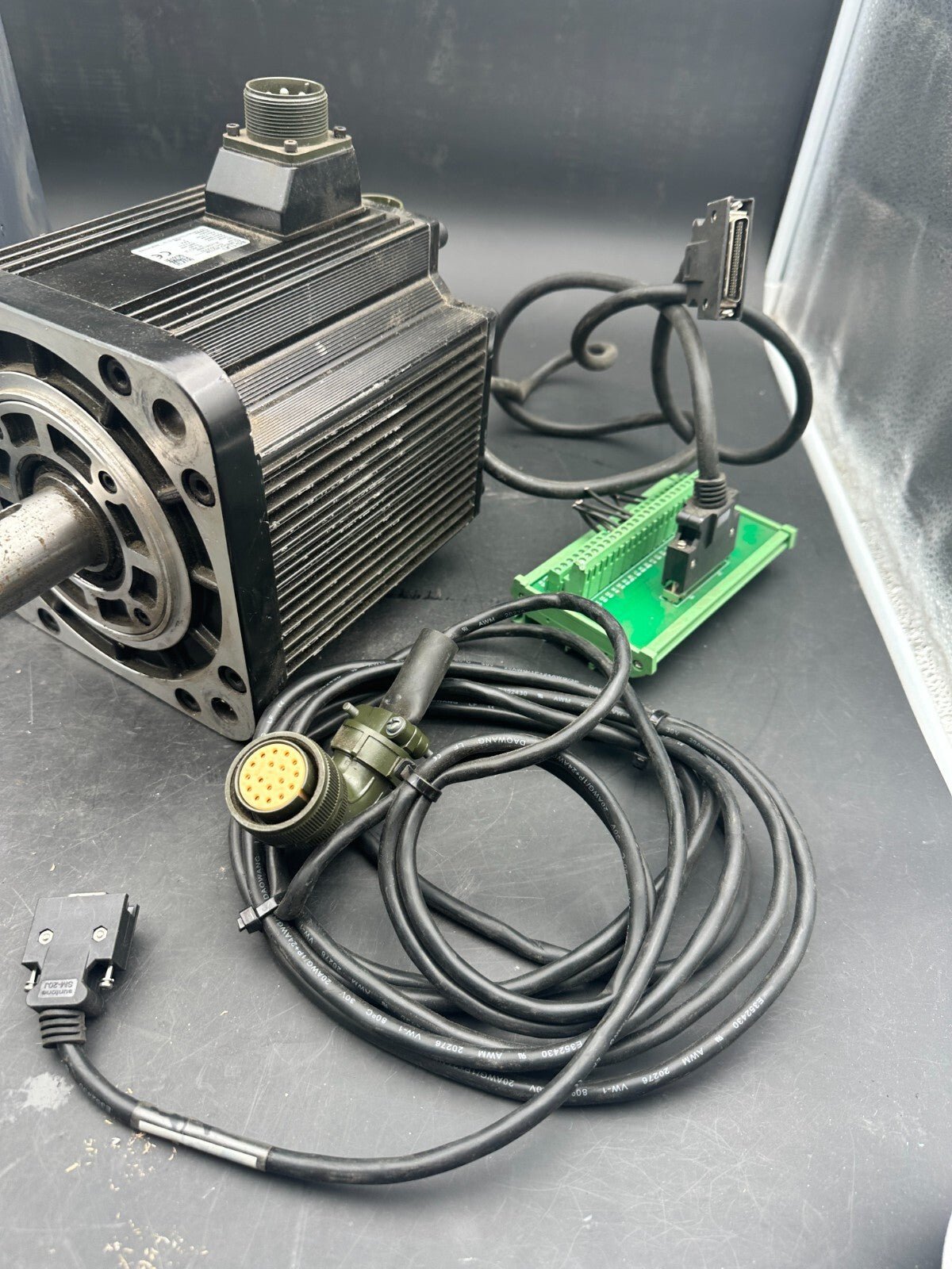 TRIO - ESTUN Servo System servoDrive + Motor 3kw PRONET - 30DMG / EMG - 30DFA22 - KLR Automation